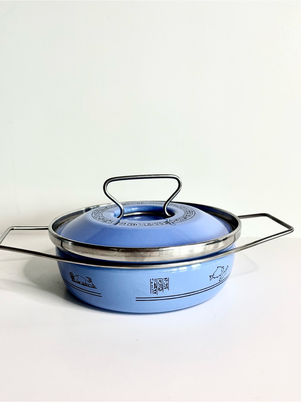 Vintage Siltal Italy Enamel 1 Quart Pot Dutch Oven Egyptian Revival Pattern